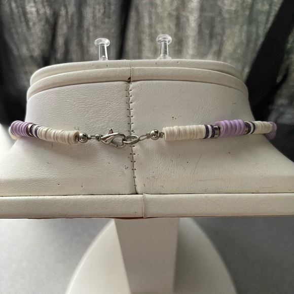 Vintage White & Purple Necklace - Picture 3 of 4